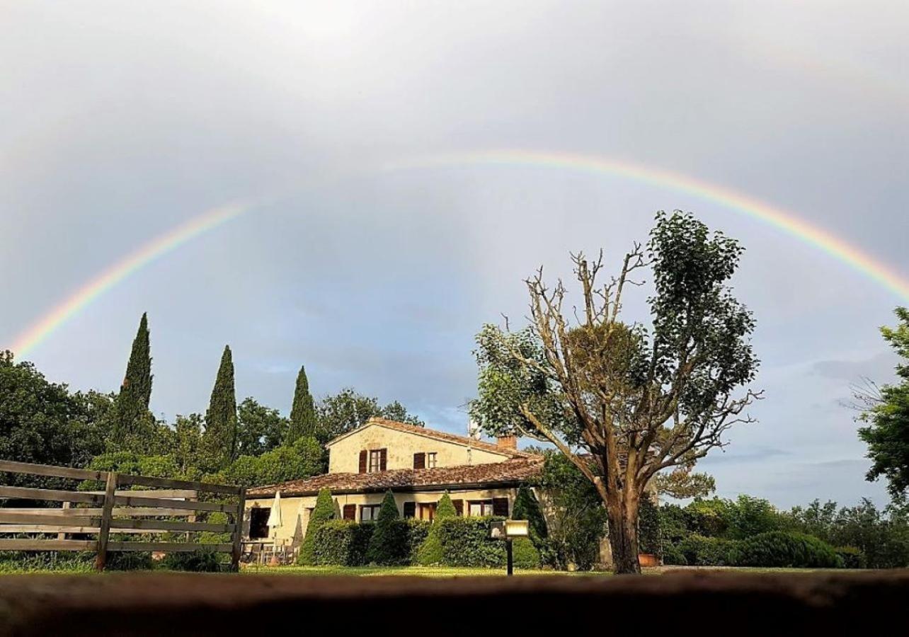 Villa Fattoria Agriturismo Nerbona Casole dʼElsa Exterior foto