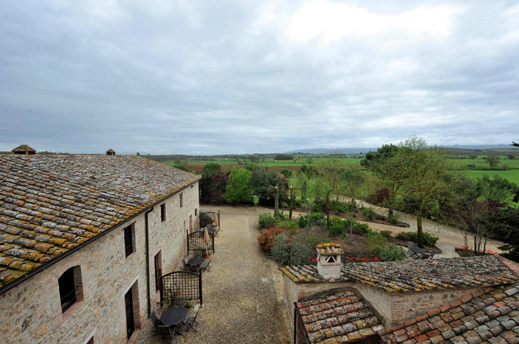 Villa Fattoria Agriturismo Nerbona Casole dʼElsa Exterior foto